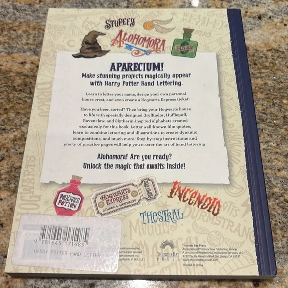 Harry Potter Hand Lettering How To book - Picture 2 of 5